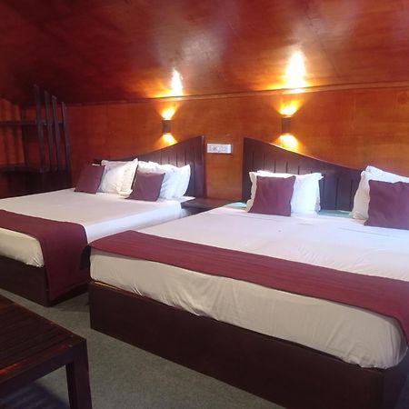 Golden Beach Cottages ตรินโคมาลี ภายนอก รูปภาพ