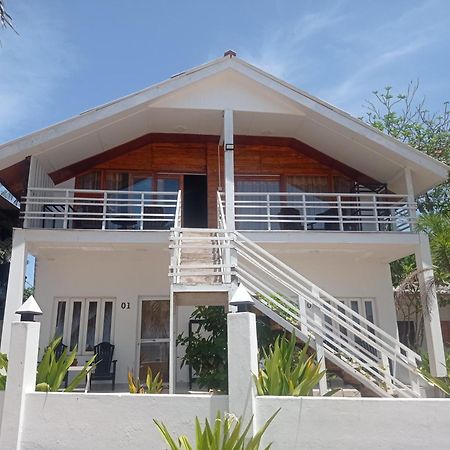 Golden Beach Cottages ตรินโคมาลี ภายนอก รูปภาพ