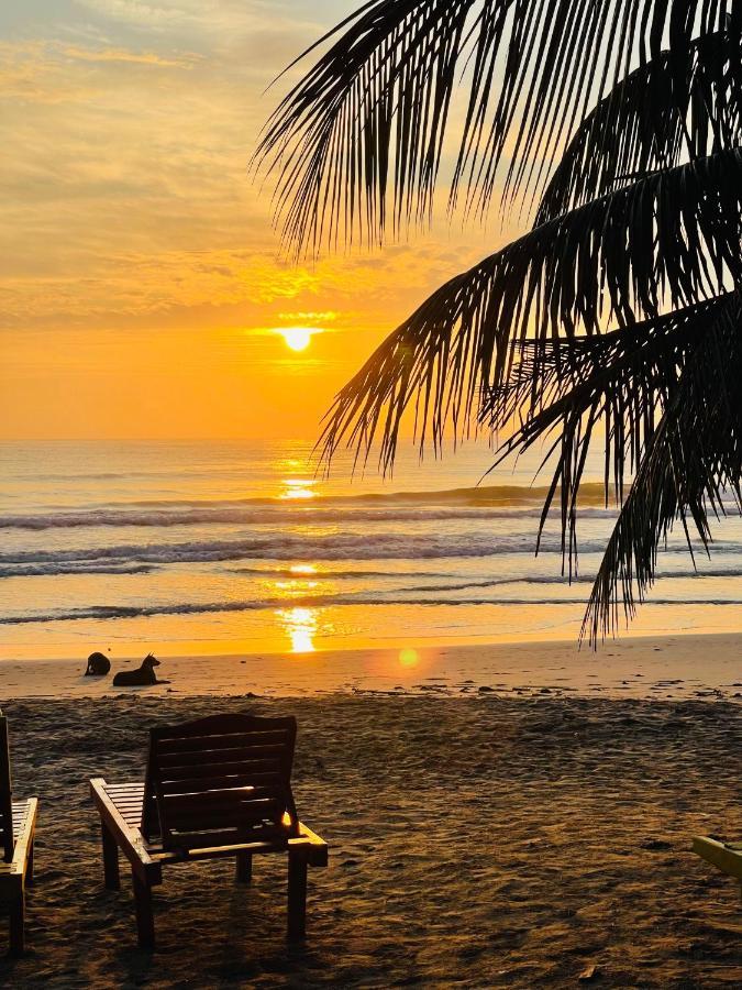 Golden Beach Cottages ตรินโคมาลี ภายนอก รูปภาพ