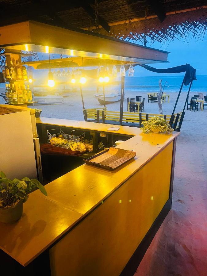 Golden Beach Cottages ตรินโคมาลี ภายนอก รูปภาพ