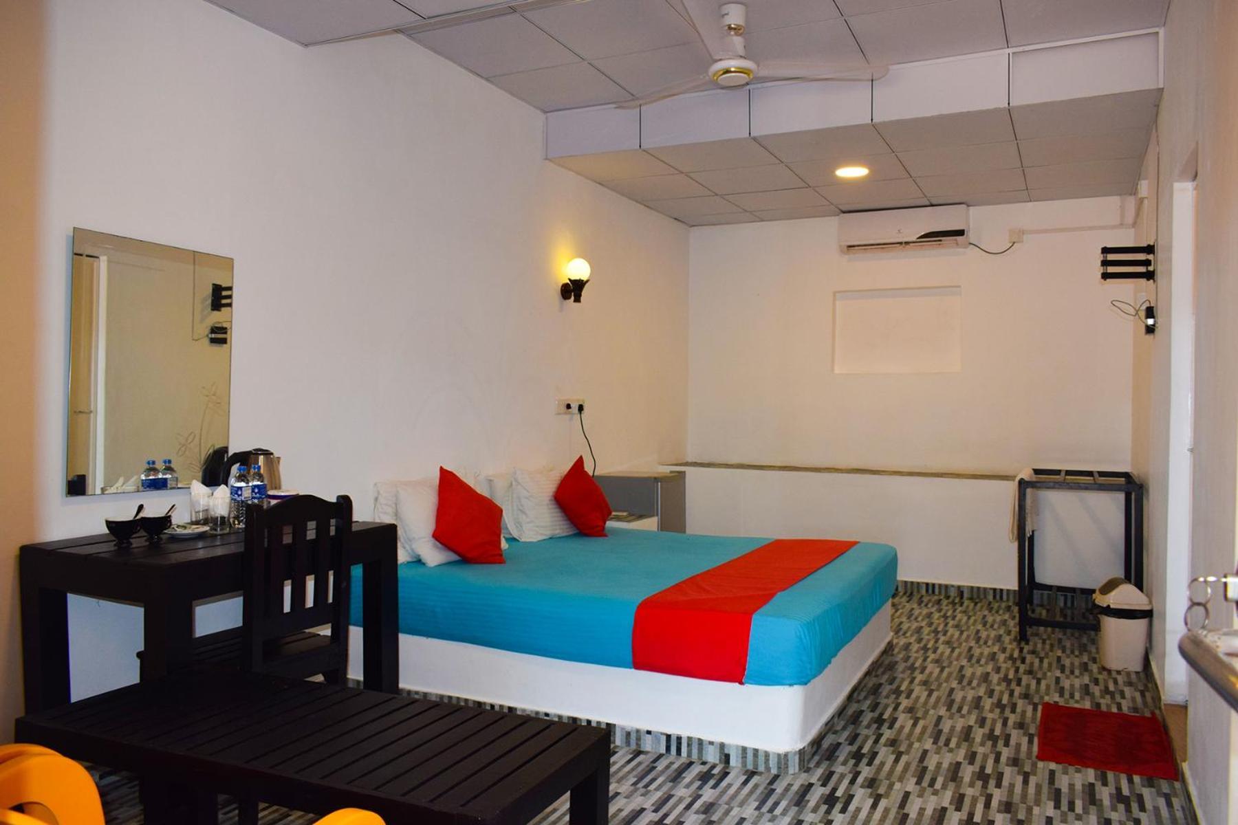 Golden Beach Cottages ตรินโคมาลี ภายนอก รูปภาพ
