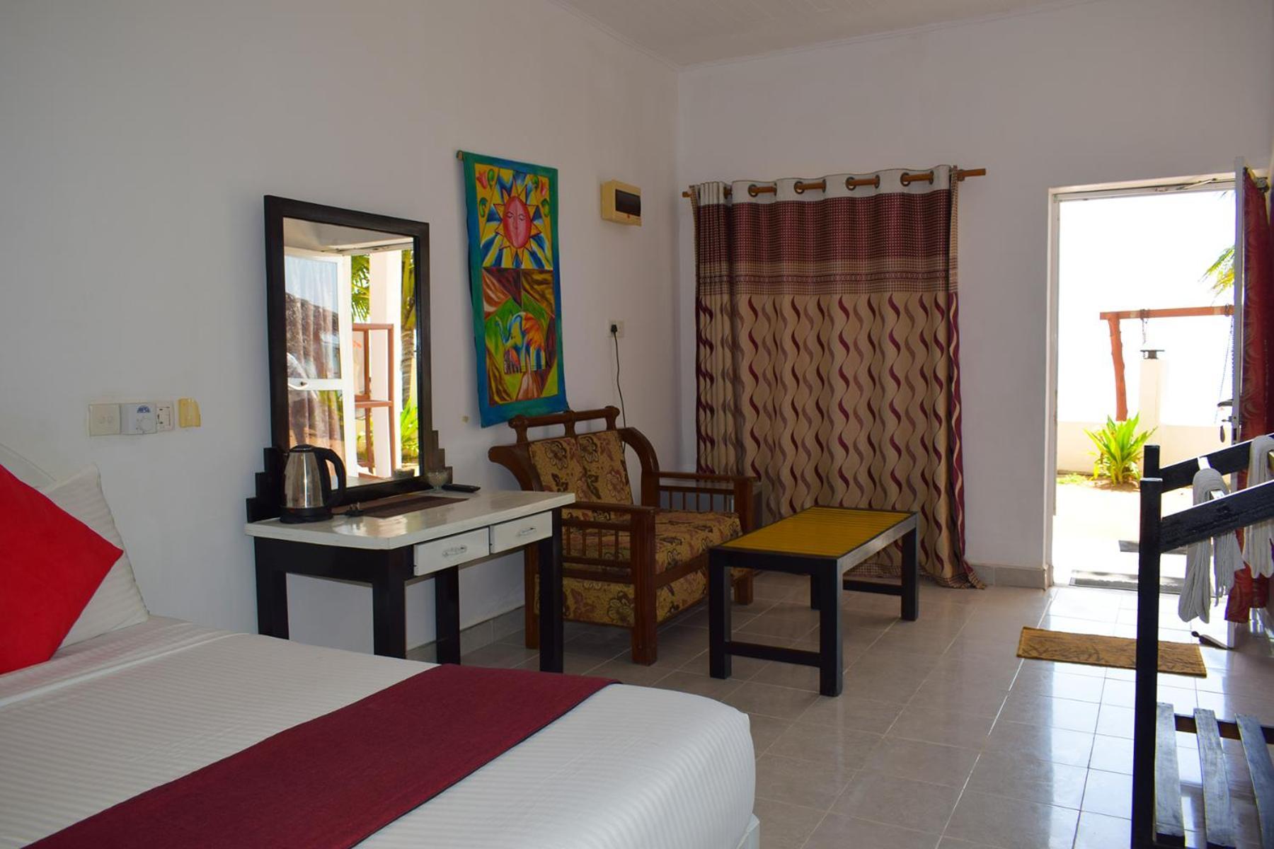 Golden Beach Cottages ตรินโคมาลี ภายนอก รูปภาพ