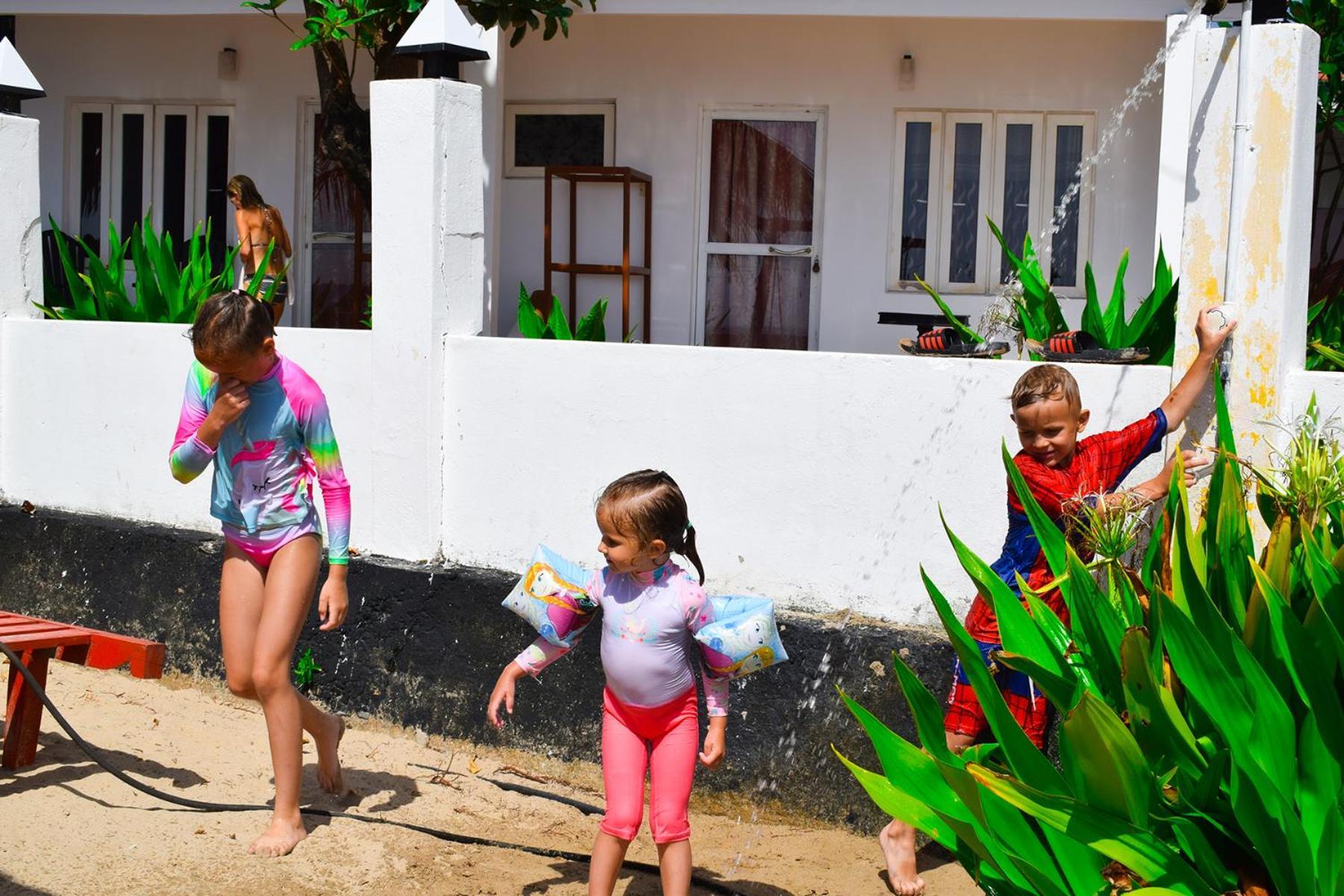 Golden Beach Cottages ตรินโคมาลี ภายนอก รูปภาพ