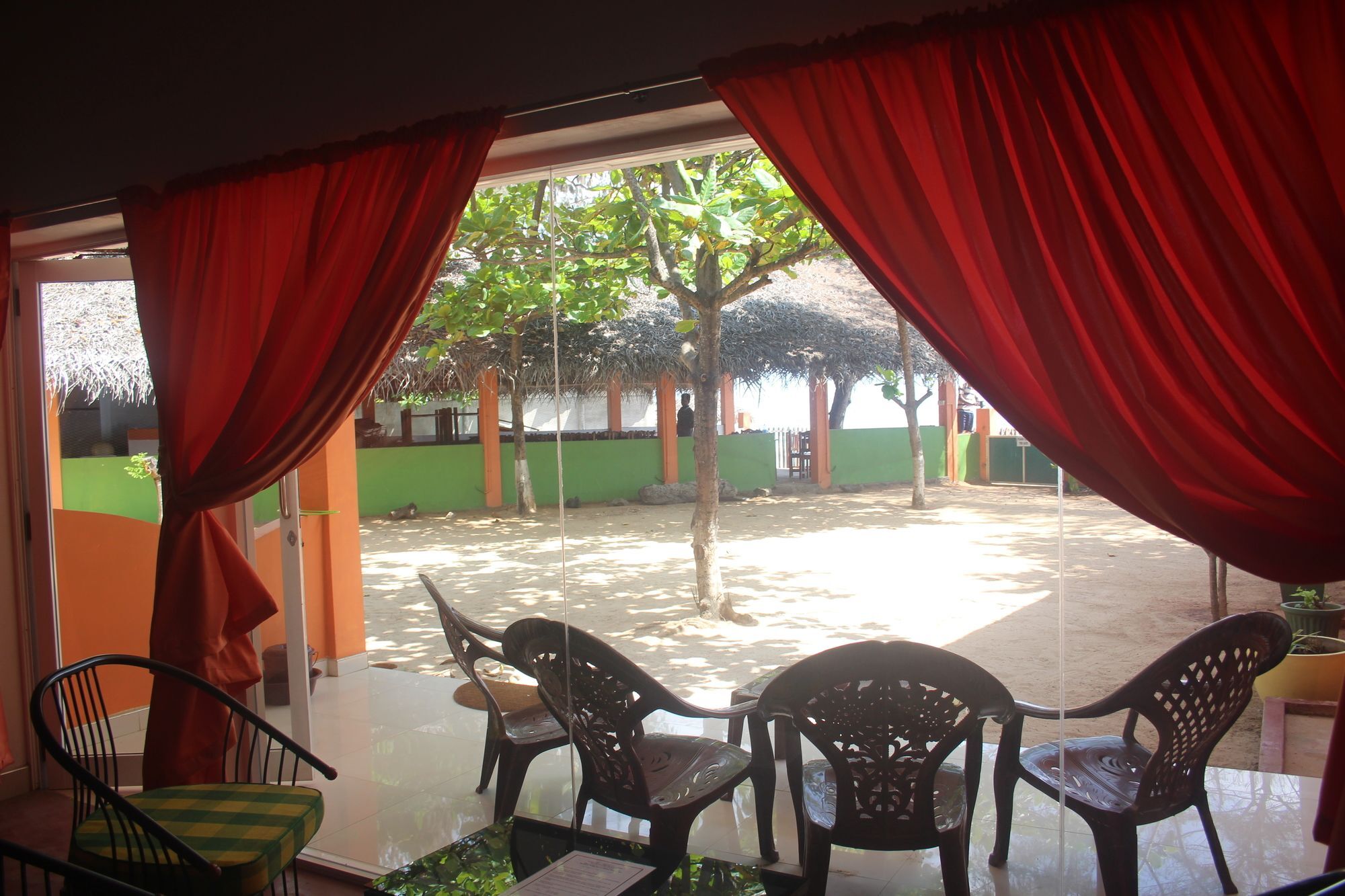 Golden Beach Cottages ตรินโคมาลี ภายนอก รูปภาพ